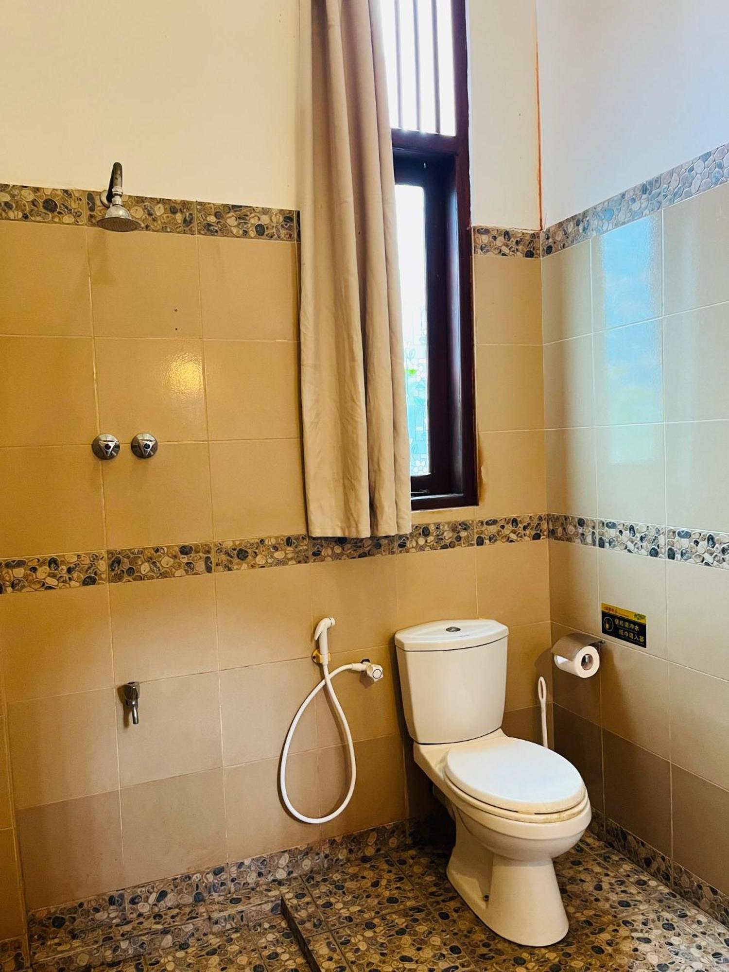 Hotel Blue Bird Негомбо Екстер'єр фото